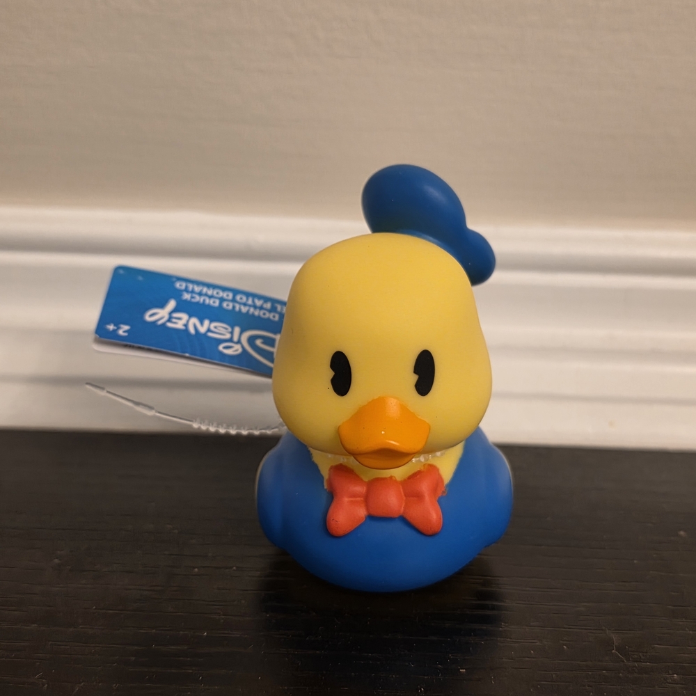 Disney Donald Duck NWT